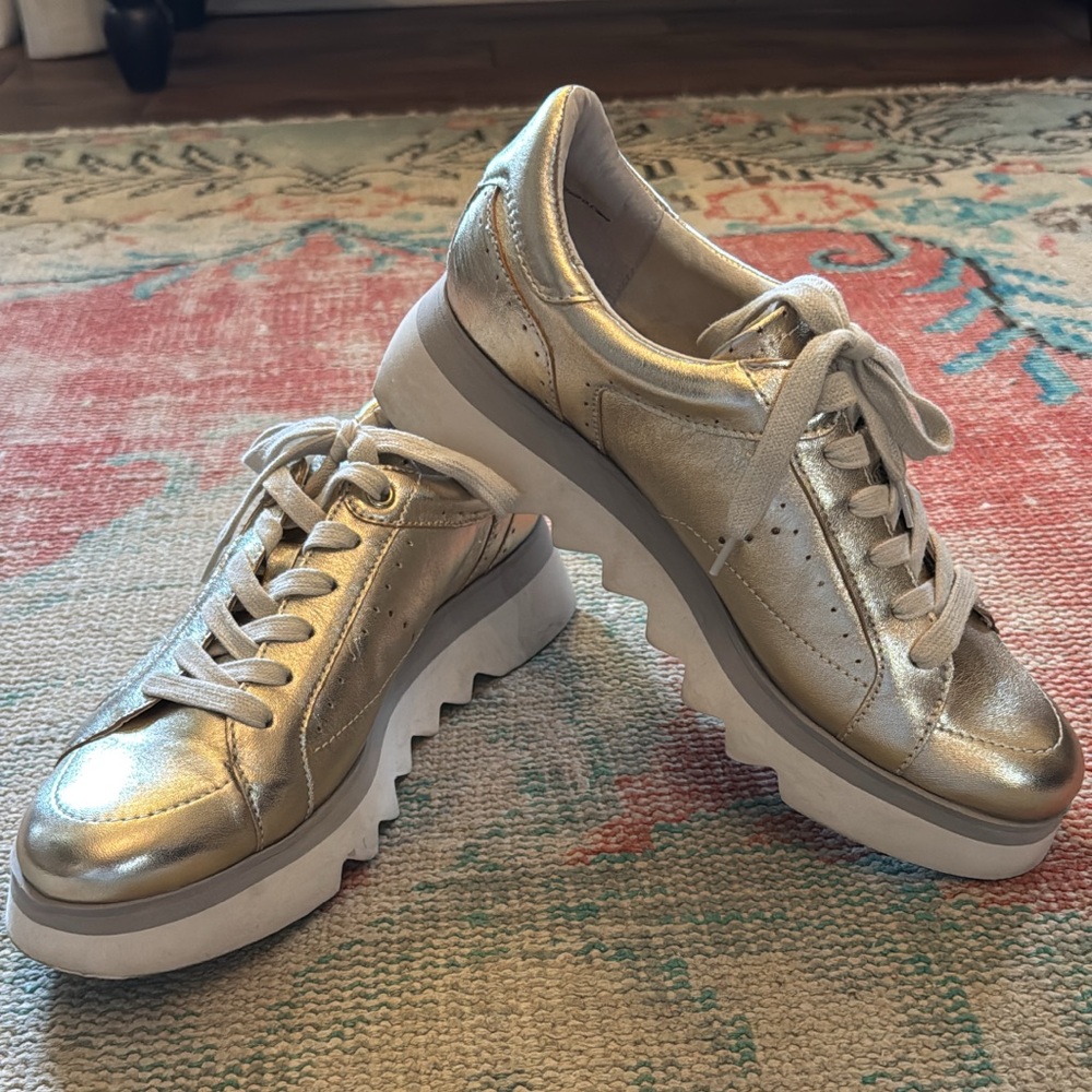 Dolce Vita Tennis Shoes